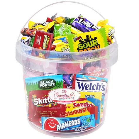 Bingo Prizes, Mothers Day Basket, Welches Fruit Snacks, Family Gift Baskets, Candy Gift Baskets, Mothers Day Baskets, Office Candy, Laffy Taffy, Candy Bucket