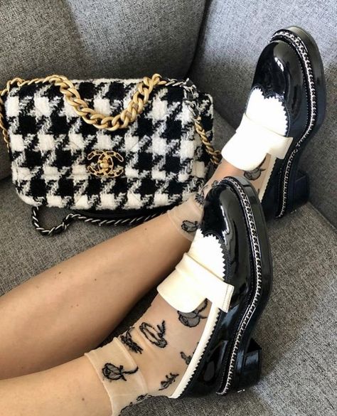 Chanel Houndstooth 19 bag with new season Loafers Chanel Core, Chanel Houndstooth, Houndstooth Bag, Money Is The Anthem, Chanel 19 Bag, Blair Waldorf Aesthetic, Chanel Loafers, Chanel Aesthetic, Girly Lifestyle