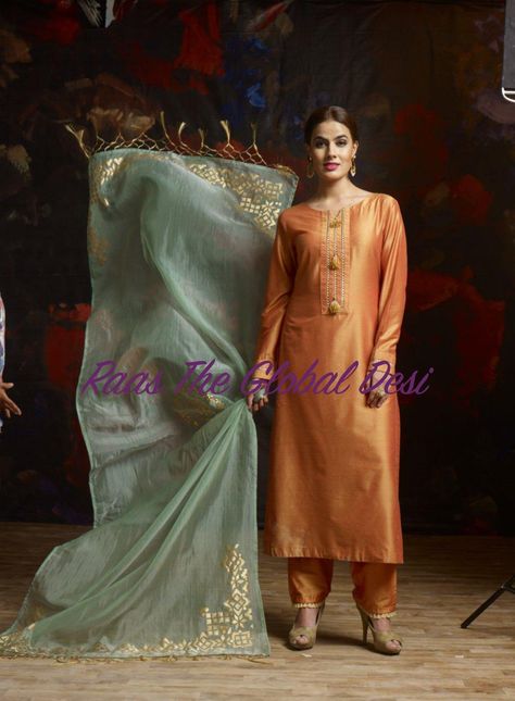 SK1249 - Salwar kameez and patiyala Salwar Kurta, Pakistan Dress, Pakistani Formal Dresses, Designer Punjabi Suits, Punjabi Outfits, Indian Designer Suits, Miroslava Duma, Salwar Designs, Salwar Kameez Online