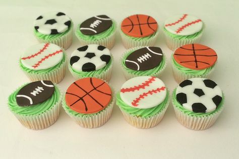 Sports balls themed cupcakes Sports Cupcakes, Batman Cupcakes, Sport Cupcakes, Soccer Cake, Cake Kids, Sports Birthday, Lego Birthday, Ball Design, Themed Cupcakes