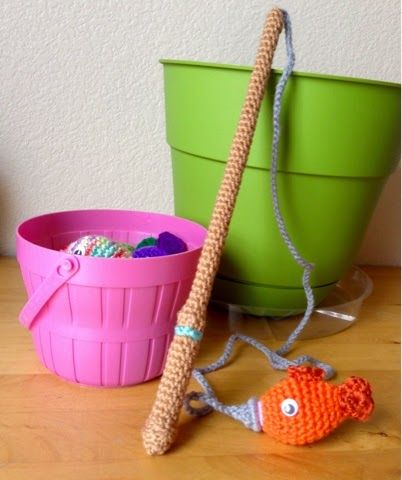 The Crazy Life of Alyssa Lou: Crochet Magnetic Fishing Game Set Free Crochet Fishing Pole, Crochet Fishing Rod Free Pattern, Crochet Fishing Pole Pattern Free, Crochet Fishing Game, Crochet Fishing Pole, Crochet Games, Amigurumi Fish, Magnetic Fishing Game, Crochet Cat Toys