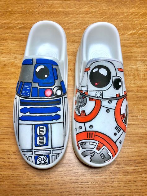 Disney Painted Shoes, Star Wars Shoes, Custom Vans Shoes, Shoes Star, Painted Shoes Diy, Painted Canvas Shoes, Painted Vans, Custom Painted Shoes, Diy Sneakers