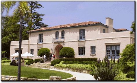 Symmetrical Building, Spanish Colonial Exterior, Mullioned Windows, Southwestern Homes, Arched French Doors, Spanish Homes, Exterior Paint Schemes, Tile Roof, House Facades