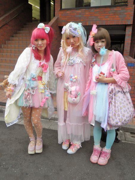 F Yeah, Japanese Fashion!: About Cult Party Kei - What is it? Pop Kei, Fairy Kei Fashion, Kei Visual, Kei Fashion, Tokyo Street Fashion, Harajuku Girls, Hello Ladies, Pastel Fashion, Cute Fairy