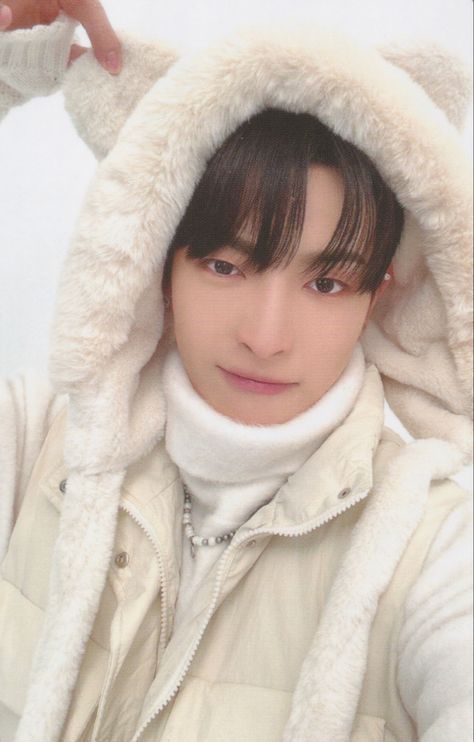 hongjoong ateez snowman factory photocard scan Ateez Snowman Factory, Oh Captain My Captain, Ateez Hongjoong, Hongjoong Ateez, Kim Hongjoong, Pose Reference Photo, Photo Set, Extended Play, Staying In