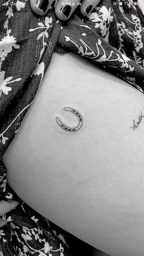 Tiny Horseshoe Tattoo Simple, Horse Finger Tattoo, Horse Theme Tattoo, Fine Line Horse Shoe Tattoo, Small Tattoos Horse, Horse Show Tattoo, Horse Tattoo Small Simple, Horse Inspired Tattoos, Fine Line Horseshoe Tattoo