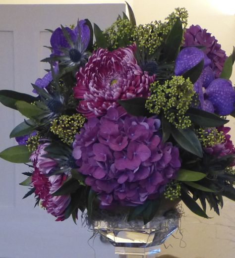 Dark Purple Flower Arrangements, Purple Arrangements, Dark Purple Hydrangea, Event Flower Arrangements, Purple Flower Arrangements, Birthday Flowers Bouquet, Dark Purple Flowers, Rose Thorns, Hydrangea Arrangements