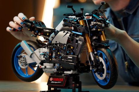 Ar App, Lego Technic Sets, Motos Yamaha, Moto Yamaha, Mt 10, Yamaha Motorcycle, Chain Drive, Buy Lego, Lego Cars