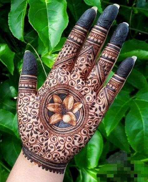 Simple And Unique Mehndi Designs, Raksha Bandhan Mehndi Designs, Mehndi Front Hand, Front Hand Simple Mehndi Designs, Front Hand Simple Mehndi, Arab Mehndi, Mehndi Designs 2018, Legs Mehndi Design, Mehndi Designs Bridal Hands