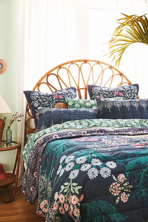 ​​Ellen Merchant Quilt Ellen Merchant, Anthropologie Bedding, Cottage Quilt, Anthropologie Uk, Perfect Bedding, Bed Ideas, Antique Textiles, Arts And Crafts Movement, Kids Rooms