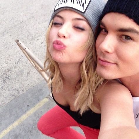 Tashley Ashley And Tyler, Ashley Benson And Tyler Blackburn, Hanna Pll, Pretty Little Liars Hanna, Pll Cast, Tyler Blackburn, Ashley Benson, Best Shows Ever, Pretty Little Liars