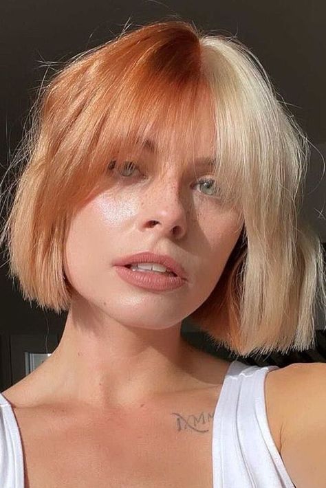 Essentially a two-tone dye job, Gemini hair offers up extra creativity and double the opportunities when it comes to colouring your hair. 📸 bescene Bangs French, Haircuts Balayage, Fringe French, French Bobs, Bob Length, Bob Haircut For Girls, Gemini Hair, Bangs Ideas, Short Spiky Haircuts