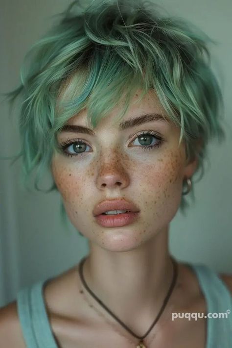 Bluey Outfits, Green Hair Ideas, Watercolor Faces, Neon Green Hair, Emerald Green Hair, Mint Green Hair, Κούρεμα Bob, Different Braids, Face References