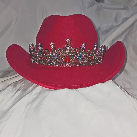 Cowboy Hat With Crown Attached, Ready For Your Party, Special Day, Or Just To Feel A Royal Yehaw. Standard Women's Head Size With Multicolor Sparkly Stones On The Crown. Make An Offer Queen Tiara, Custom Cowboy Hats, Queens Tiaras, Cowgirl Hats, For Your Party, Cowboy Hat, Quince, The Crown, Roxy