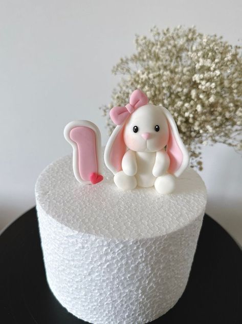 How To Make A Fondant Bunny, Bunny Fondant Topper, Fondant Bunny Cake Topper, Bunny Decorations Party Ideas, Bunny Cake Birthday, Bunny Theme Cake, Cake With Bunny, Bunny Cake Ideas, Bunny Fondant