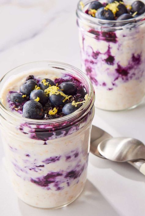 Creamy Oats, Overnight Oats Recipe Easy, Best Overnight Oats Recipe, Blueberry Overnight Oats, Oat Recipes Healthy, Overnight Oats Recipe Healthy, Blueberry Syrup, Overnight Oats Healthy, Blueberry Breakfast