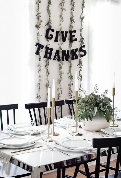 Host A Flawless Thanksgiving With These 25 DIYs: DIY Give Thanks Garland Modern Thanksgiving Decor, Easy Thanksgiving Decorations, Thanksgiving Garland, Friendsgiving Decorations, Modern Greenery, Modern Thanksgiving, Thanksgiving Friendsgiving, Thanksgiving Dinner Table, Thanksgiving Decorations Diy