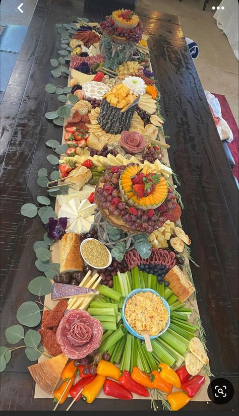 Safari Theme Charcuterie Board, Safari Grazing Table, Charcuterie Table Baby Shower Ideas, Jungle Charcuterie Board, Gender Reveal Charcuterie Board Ideas, Safari Charcuterie Board, Grazing Table Ideas Birthday, Baby Shower Grazing Table Ideas, Charcuterie Board Baby Shower Ideas