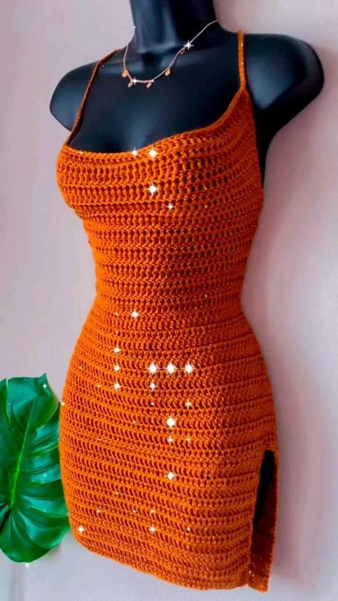 Pin on crocheted clothes aesthetic Crochet Halter Dress, Crochet Top Outfit, Fest Outfits, Mode Crochet, Crochet Braid Styles, Diy Vetement, Crochet Business, Crochet Clothing And Accessories, Crochet Clothes For Women