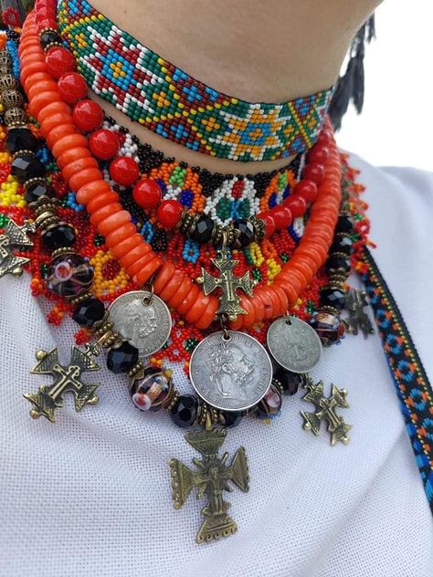 Traditional Romanian Jewelry, Romanian Jewelry, Bulgarian Jewelry, Ukraine Clothing, What Is My Aesthetic, Ukrainian Jewelry, Slavic Goddess, Ukrainian Christmas, Ukrainian Clothing