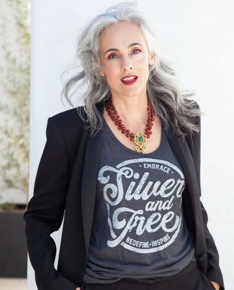 Grey Hair Dye, Aesthetic Knitting, Gorgeous Gray Hair, Grey Hair Inspiration, Silver Sisters, Gray Hair Growing Out, Knitting Aesthetic, Natural Gray Hair, Transition To Gray Hair