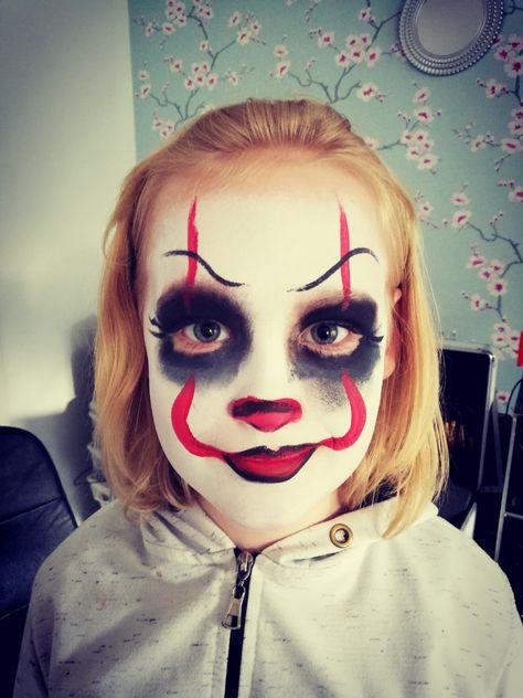 Chucky Face Paint, Pennywise Face Paint, Pennywise Face, Chucky Face, Halloween Parejas, Halloween Inspo, Facepaint, Kids Halloween, Sunday Funday