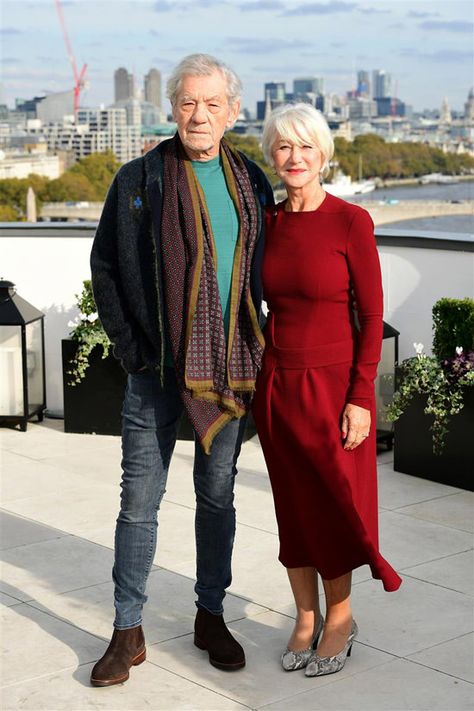 Hellen Mirren, Helen Mirren Style, Roland Mouret Dress, Ian Mckellen, Angela Lansbury, Helen Mirren, Style Savvy, Aging Gracefully, Front Room