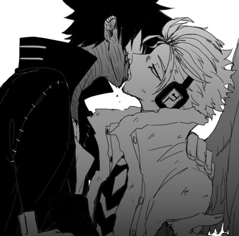 Dabi X Hawks Comic Kiss, Dabi X Hawks, Bakugo Katsuki Fanart Cute, Anime Villians, Ange Demon, Hottest Anime Characters, Boku No Hero Academia Funny, Cool Anime Pictures