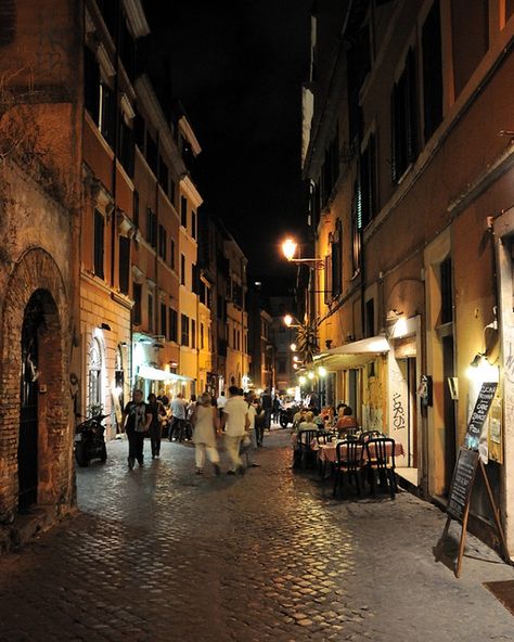 Trastevere, Rome Rome At Night Aesthetic, Rome Vibes, Italy At Night, Rome At Night, Rome Streets, Trastevere Rome, Italy Vibes, Living In Italy, Italy Rome