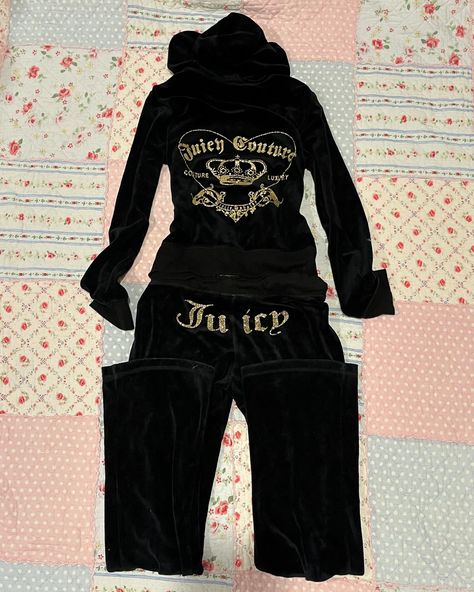 ⋆. 𐙚 ˚ juicy couture tracksuit set ୨ৎ ᡣ𐭩 sleek black velvet tracksuit with gold glittery details 2000s y2k vintage one of a kind. ᡣ𐭩 like new vintage ᡣ𐭩 size medium asking price: $120 Juicy Culture Tracksuit, Old Juicy Couture Tracksuit, Juicy Couture Tracksuit Outfit Ideas, Juicy Couture Tracksuit 2000s, Velvet Track Suit 2000s, Vintage Juicy Couture Tracksuit, Red Juicy Couture Tracksuit, Black Juicy Couture Tracksuit, 2000s Tracksuit