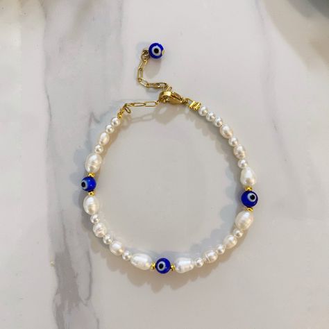 Evil Eye Bracelet Diy, Evil Eye Jewelry Bracelet, Bracelet Y2k, Homemade Bracelets, Preppy Bracelets, Bracelet Elegant, Aesthetic Jewelry, Jewelry Elegant, Jewelry Accessories Ideas