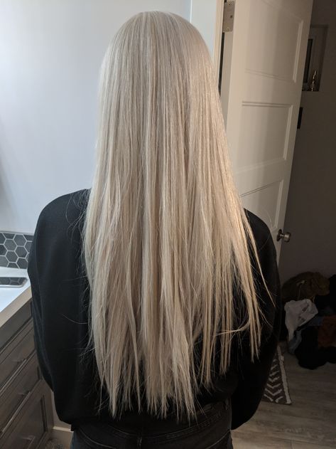 Unnatural Blonde Hair, Platinum Blonde Hair Aesthetic, White Hair Aesthetic, Very Light Blonde Hair, Targaryen Hair, White Blonde Highlights, Long Platinum Blonde, Hair Colorful, Best Hair Dye