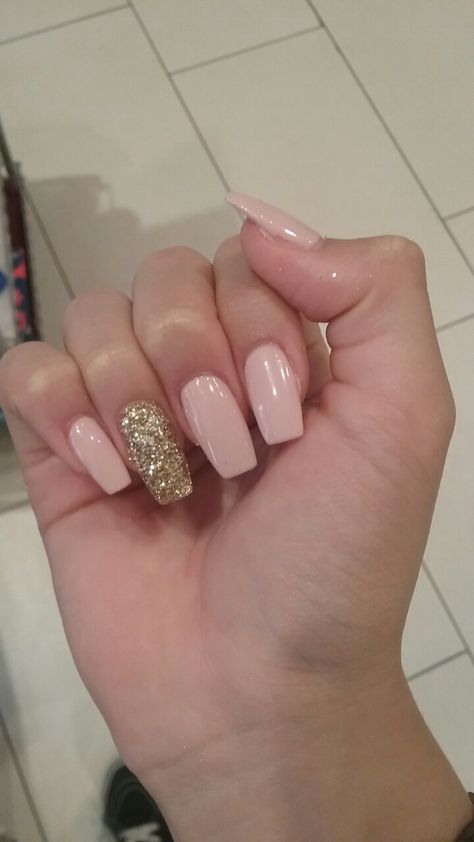 Pink With Gold Glitter Nails, Ongles Beiges, Glitter Gel Nail Designs, Nails Yellow, Pink Glitter Nails, Gold Glitter Nails, Glitter Gel Nails, Super Nails, Nails Polish