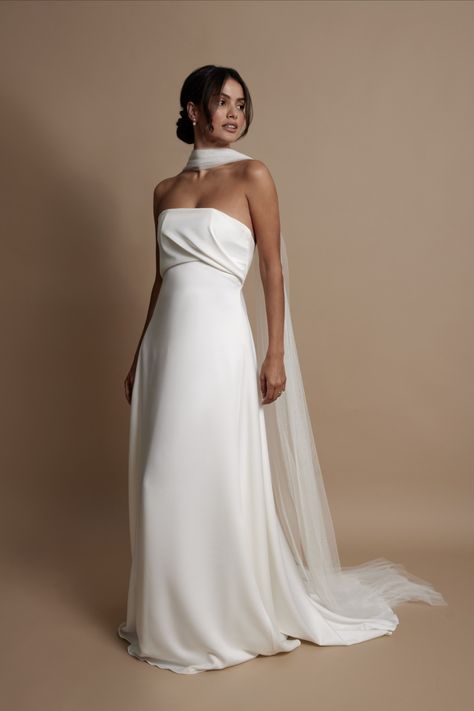 Stunning in its simplicity, the unique drape detail is strategically placed to highlight and emphasise the waist, giving the illusion of an even smaller waist. Contemporary Wedding Dress, Plain Wedding Dress, Wedding Scarf, Chic Wedding Dresses, Pregnant Wedding Dress, Wedding Dress Guide, 2016 Wedding Dresses, Bodice Dress, Engagement Dresses