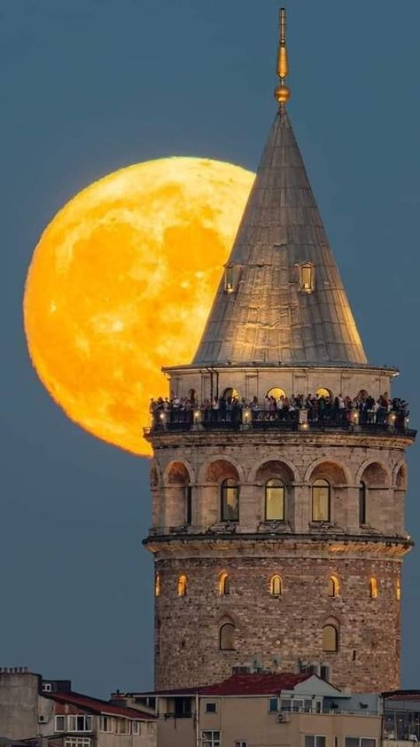 Trending Pins, Istanbul Turkey, I Wallpaper, Outer Space, Places To Travel, Batik, Istanbul, Cool Photos, I Am Awesome