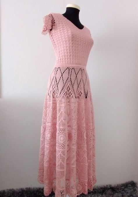 #bridesmaiddress #personalizedgift #giftforher #giftformom #promdress #cocktaildress #weddingdress #vintagedress #womencrochetdress #pinklacedress #lacemaxidress #beachdress #1970slacedress Crochet Skater Dress, Country Wedding Dress, Elegant Bridesmaid Dress, Maxi Wedding Dress, Celebration Dress, Vintage Crochet Dresses, Wedding Dress Beach Wedding, Dress Crochet Pattern, Boho Fairy