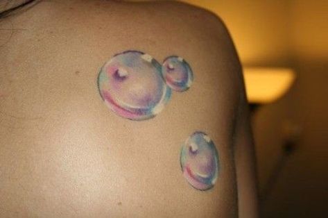 Realistic Bubbles Tattoo Bubble Tattoo, See Tattoo, Tattoo Zeichnungen, Sweet Tattoos, Head Tattoos, Best Tattoo Designs, Dream Tattoos, Back Tattoos, Trendy Tattoos