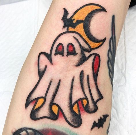 Halloween Tattoo Flash, Ghost Tattoos, Traditional Tattoo Inspiration, Clown Tattoo, Ghost Tattoo, Traditional Tattoo Sleeve, Old School Tattoo Designs, Traditional Tattoo Art, Tattoo Style Drawings