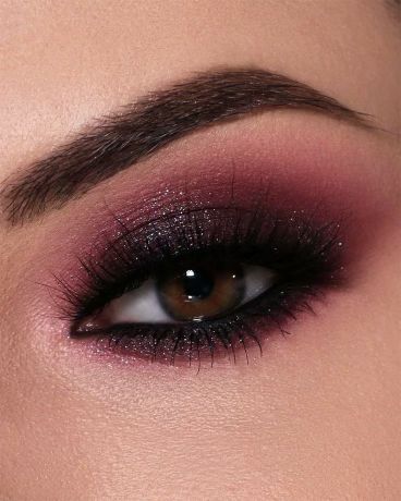 Burgundy Makeup Aesthetic, Wedding Makeup For Burgundy Dress, Red Riding Hood Eye Makeup, Cranberry Smokey Eye, Simple Red And Black Eyeshadow Looks, Vampire Eyeshadow Looks, Dark Simple Eye Makeup, Soft Burgundy Eye Makeup, Red Formal Makeup