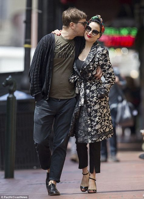 Dita Von Teese and her boyfriend stroll in New Orleans. Her style is perfection. Dita Von Teese Burlesque, Dita Von Teese Style, Floral Coat, Pin Up Outfits, Dita Von, Dita Von Teese, Old Hollywood Glamour, Hollywood Glamour, Girl Style