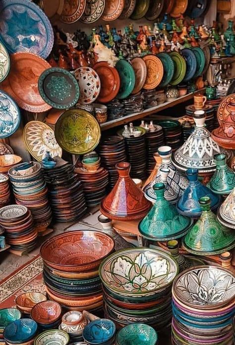 Morocco Pottery, Moroccan Pottery, Red City, Visit Marrakech, Marrakech Travel, Grocery Store Design, Inspiring Pictures, Moroccan Culture, Ali Baba