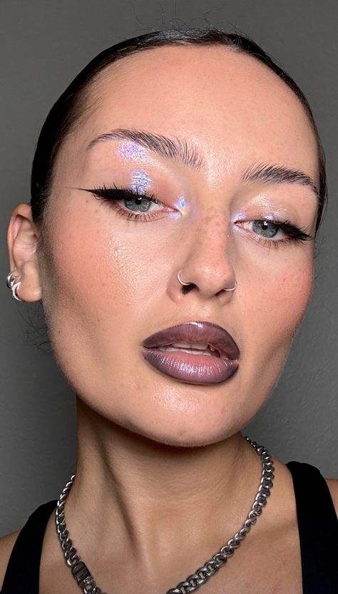 Fashion Editorial Makeup, Punk Chic, Graphic Eyeliner, Eyebrows On Fleek, Make Up Inspo, Cute Makeup Looks, Makeup Tattoos, Makeup Looks Tutorial, Editorial Makeup