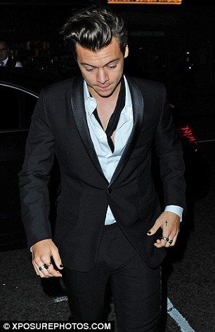 Harry Styles Another Man, Harry Styles Red Carpet, Harry Styles Suits, Harry Styles Looks, Dior Event, Dior Party, Dapper Man, Man Magazine, London Party