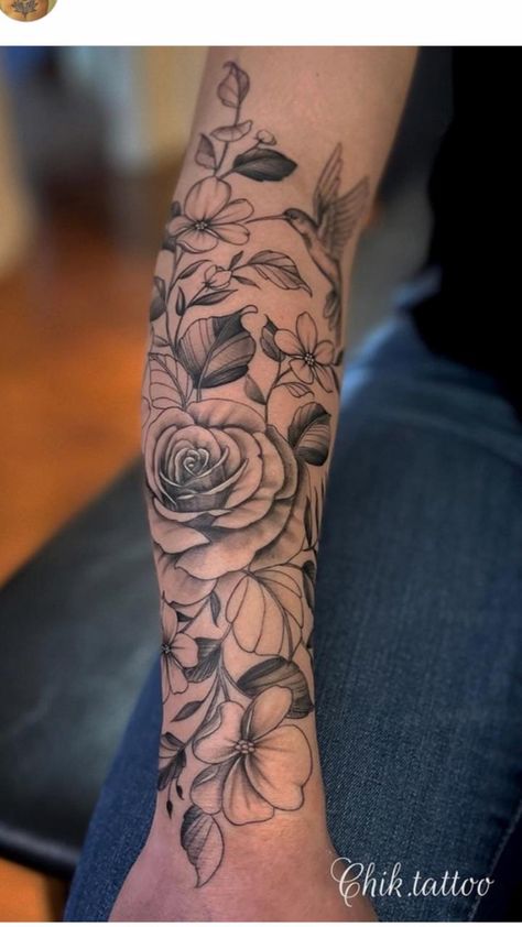 Floral Forearm Tattoo Women, Nature Sleeve Tattoo, Beautiful Flower Tattoos, Forearm Tattoo Women, Shoulder Tattoos, Flower Tattoo Sleeve, Pretty Tattoos For Women, Cute Tattoos For Women, Dainty Tattoos