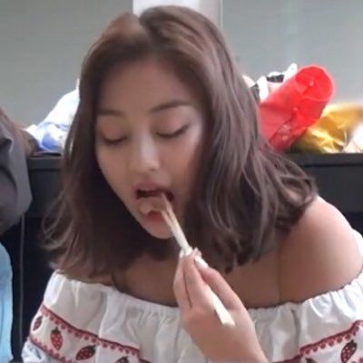 Jihyo Eating, Shared Folder, Improve Yourself, On Twitter, Twitter