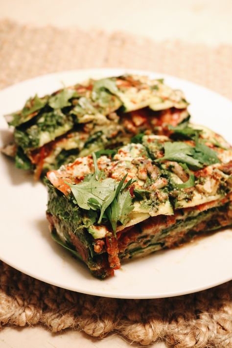 Raw Vegan Lasagne — liv harper Raw Vegan Lasagna, Vegan Lasagna Recipe Zucchini, Raw Lasagna, Raw Vegan Thanksgiving Recipes, Vegan Zucchini Lasagna, Raw Vegan Recipes Easy, Raw Vegan Dinners, Kale Pesto Recipe, Low Fat Vegan Recipes