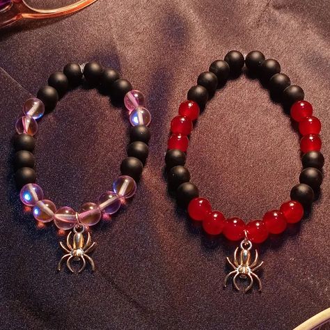 miles and gwen matching bracelets ❤️🕷 ○ price: ₹250 + shipping shop via link in bio / dm ○ #spidermanbracelet #spidermanintothespiderverse #spidermanmatchingbracelets #matchingbracelets #couplebracelet #duo #gwenstacy #milesmorales #milesandgwen #gwenandmiles #marvel #fyp #genzglitz Miles And Gwen, Bracelet Clay, Spider Punk, Gwen Stacy, Cute Doodle Art, Miles Morales, Couple Bracelets, Spider Verse, Matching Bracelets