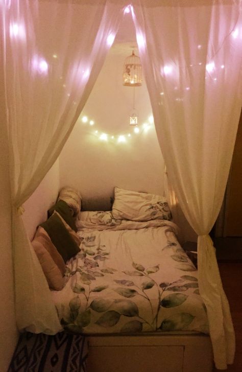 Cozy Chill Corner, Floor Beds For Adults, Bed On Floor Ideas Small Room, Cute Beds With Curtains, Four Poster Bed Fairy Lights Curtains, Bed Nook Ideas, Reading Corner Canopy Fairy Lights, Floor Bed Ideas For Adults, Canopy Bed Small Room Celing