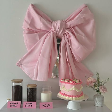 dream bday party 🎀 Girly Party Decor, Bow Themed Party, Bow Themed Birthday Party, Bow Birthday Party, Bow Theme, 20th Bday, 21st Ideas, Bow Birthday, Bow Party