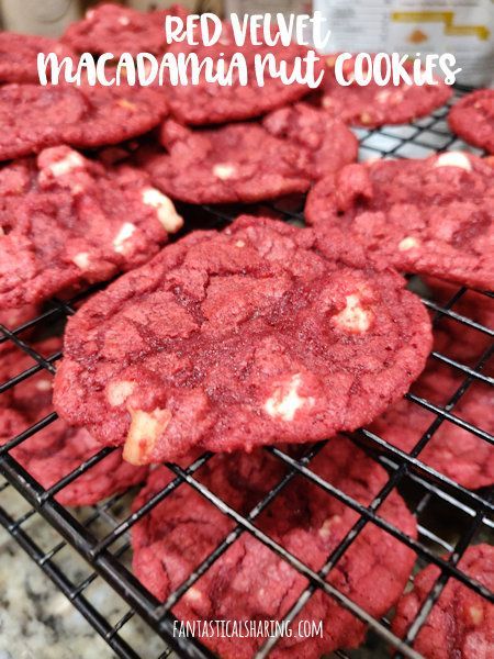 Cookies With Cake Mix, Red Velvet Cheesecake Brownies, Red Velvet Flavor, Cookie Exchange Ideas, Macadamia Cookies, Red Velvet Recipes, Cheesecake Brownie, Macadamia Nut Cookies, Amazing Food Recipes